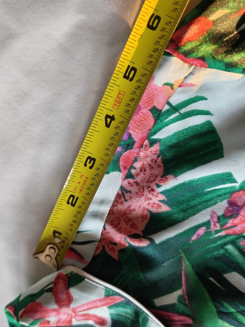 Victoria Secret Satin Floral Pajama Set in Mint & Green Size L
